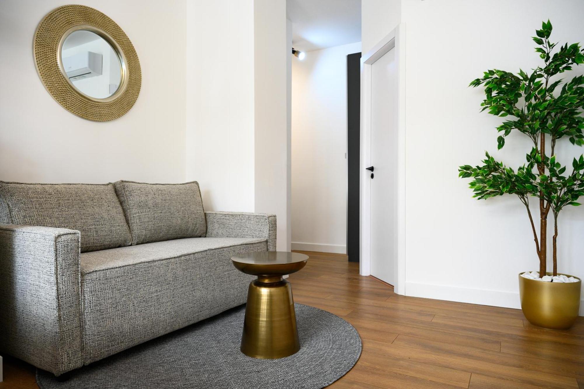 Urban Downtown Luxury Rooms And Suites Belgrad Exterior foto
