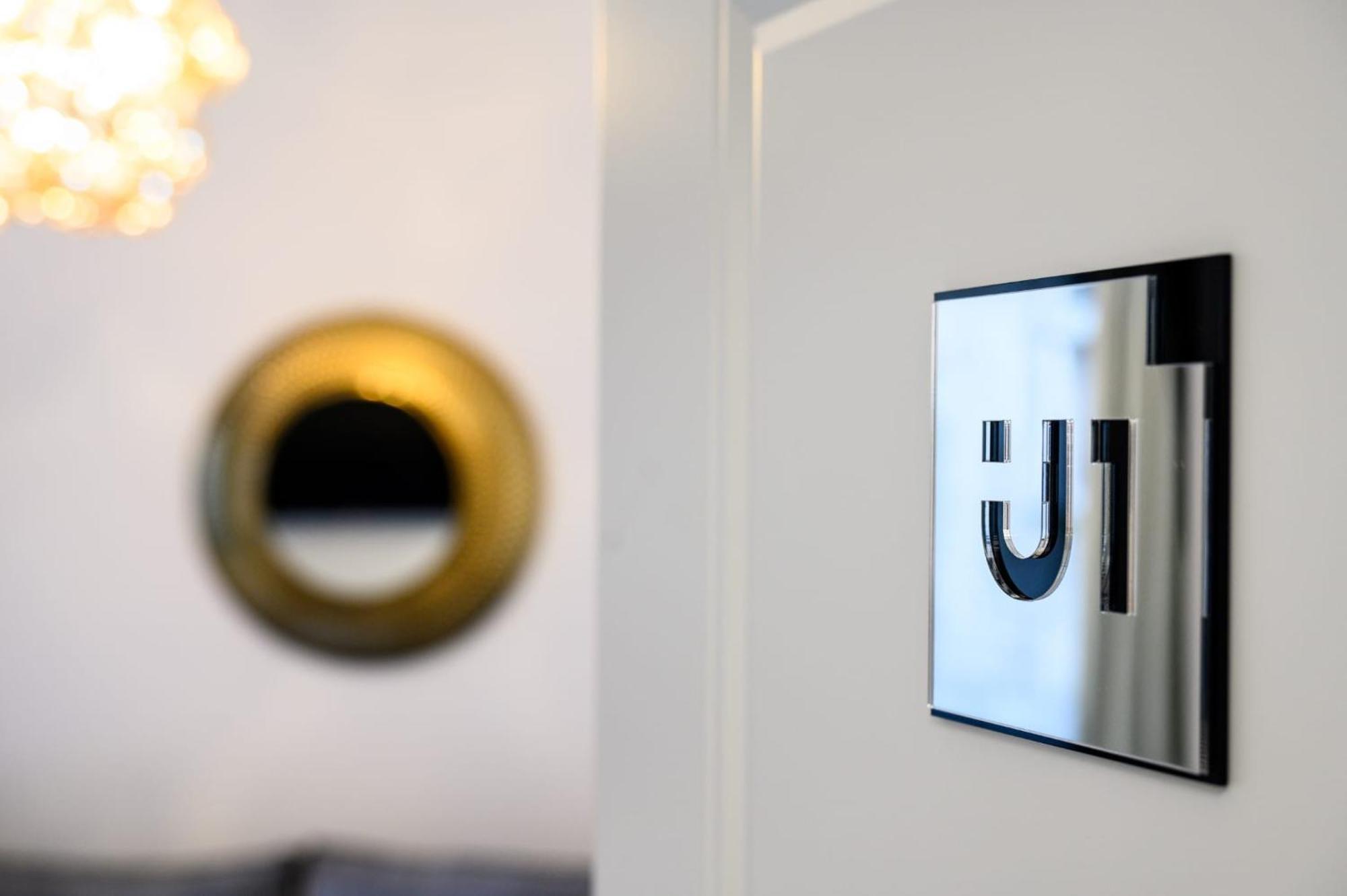 Urban Downtown Luxury Rooms And Suites Belgrad Cameră foto